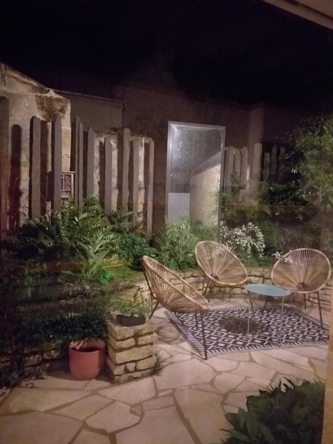 B&B Cote Loire Les Rosiers Exteriör bild