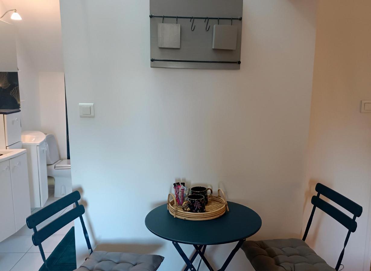 B&B Cote Loire Les Rosiers Exteriör bild